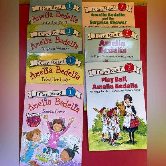 Amelia Bedelia level 1 and 2 books. - Picture 3 of 5